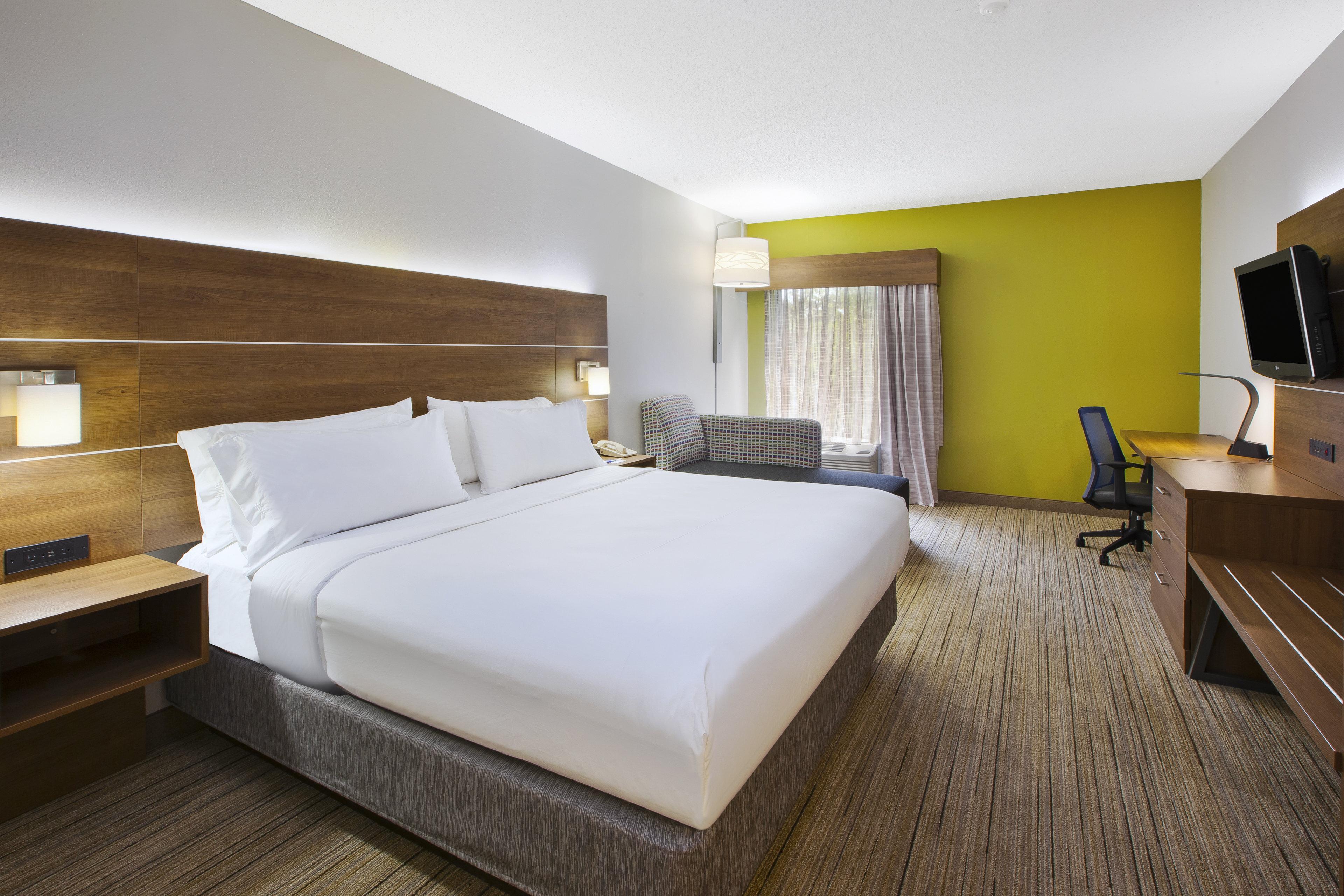 Express & Cincinnati Northeast-milford By Ihg