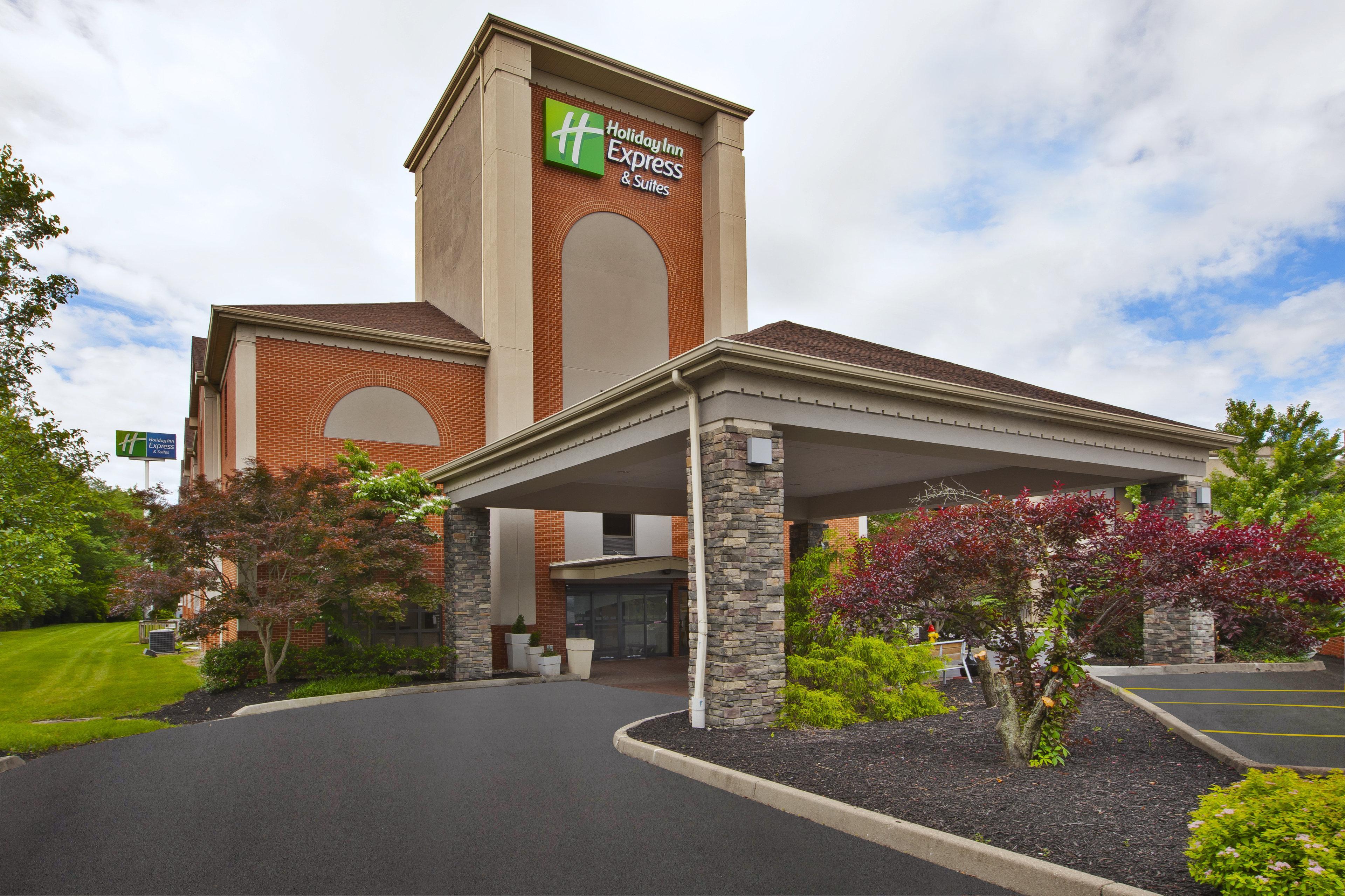 Hotel Express & Cincinnati Northeast-milford By Ihg 3*