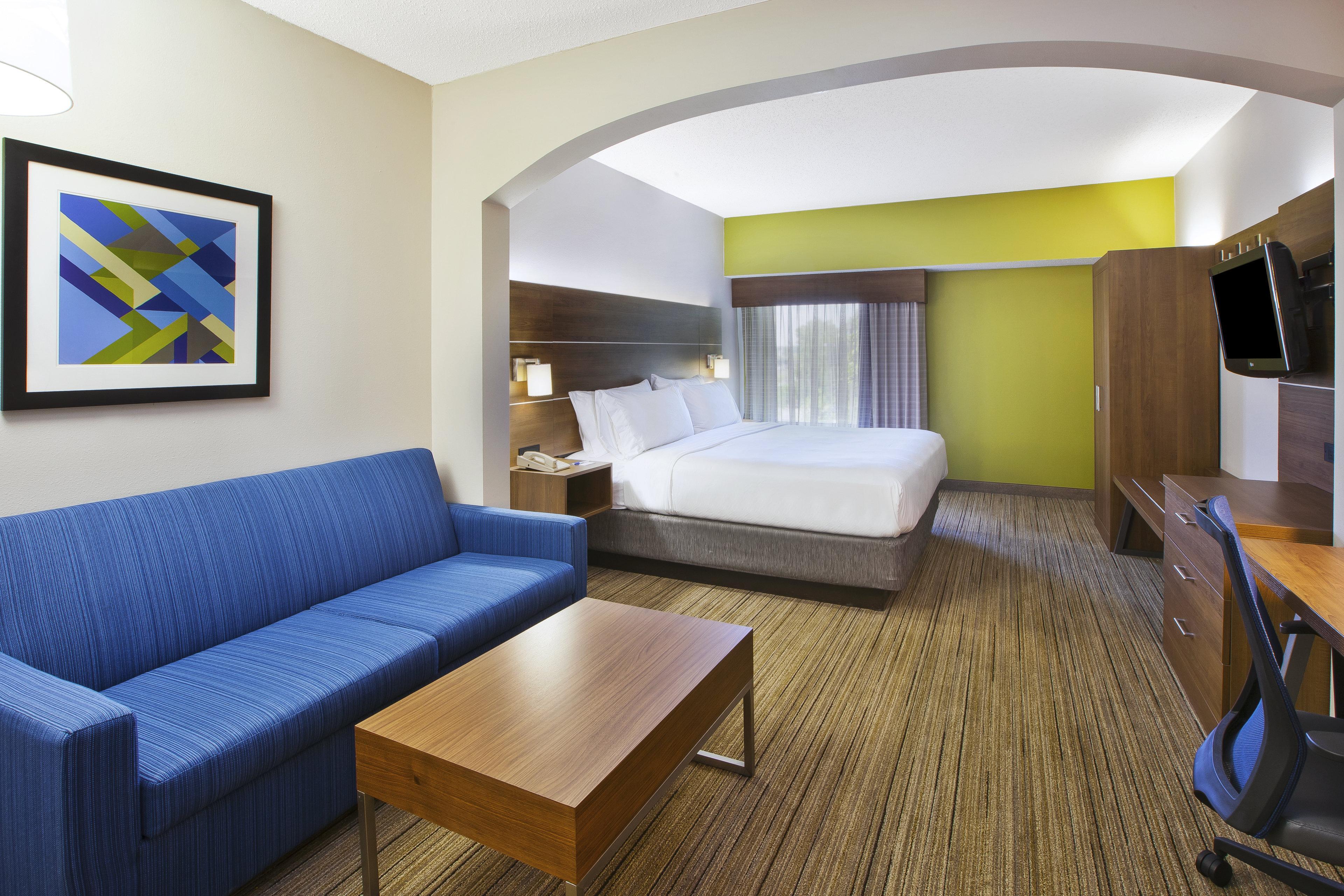 Express & Cincinnati Northeast-milford By Ihg Hotel 3*