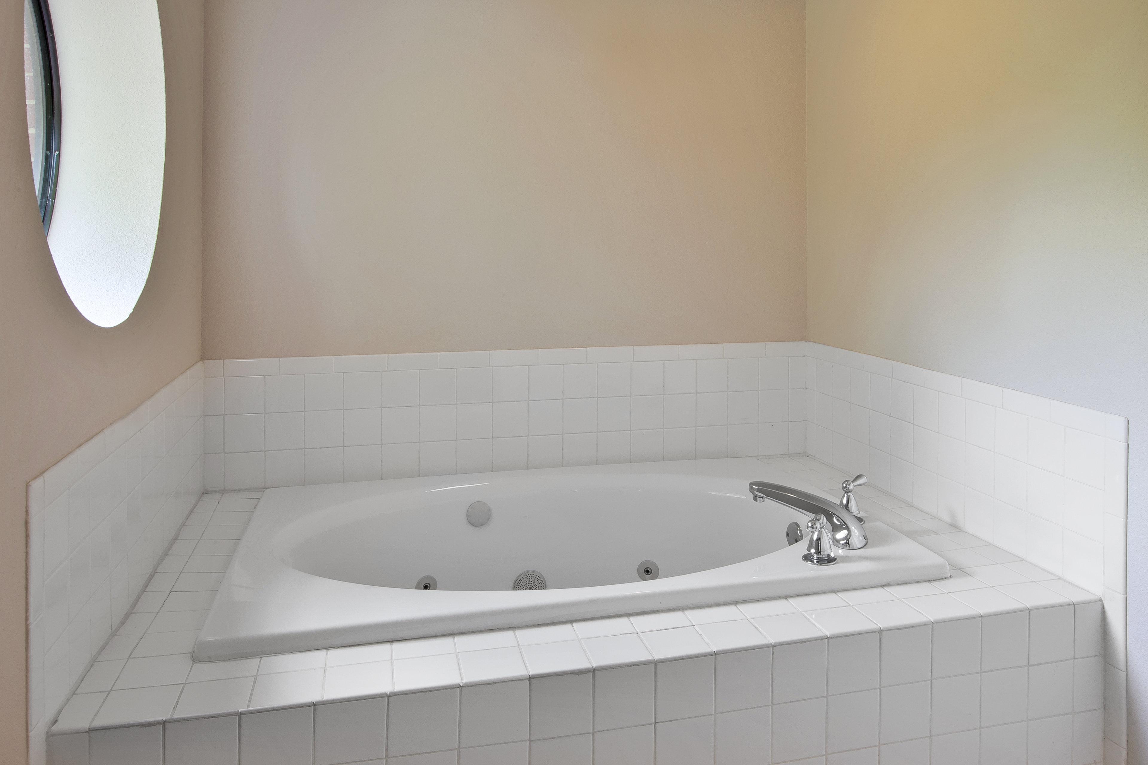 Express & Cincinnati Northeast-milford By Ihg 3*