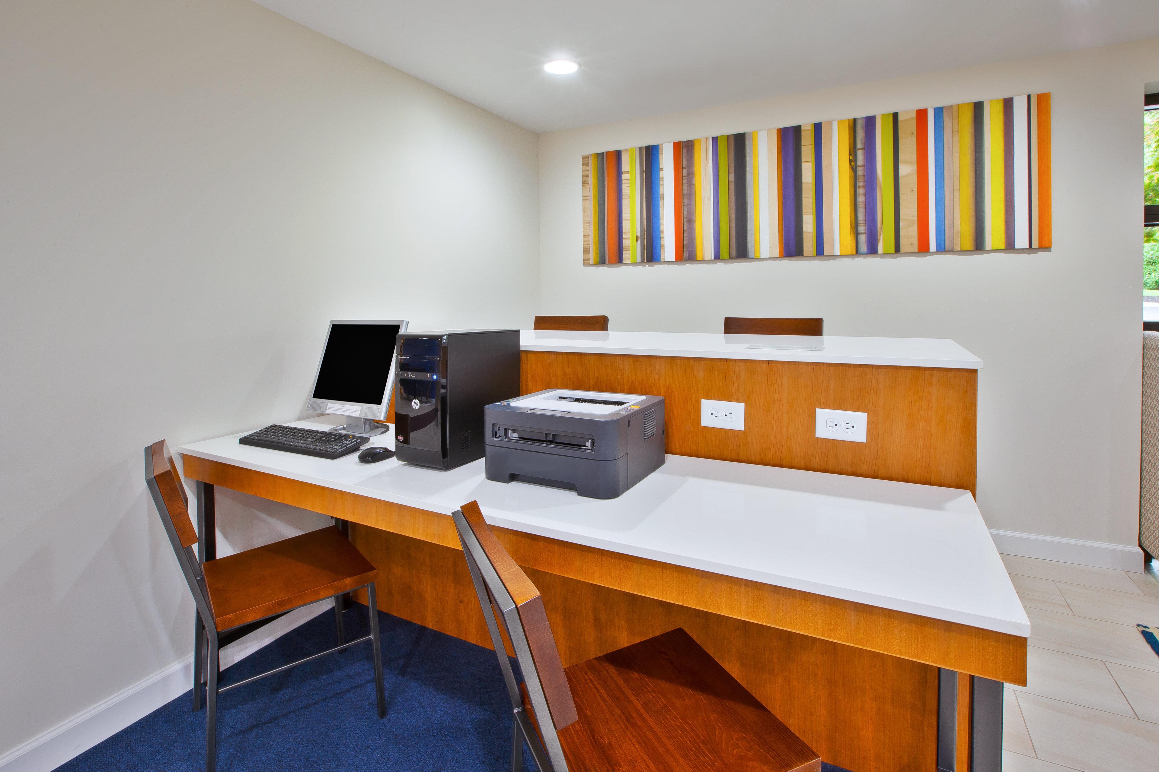 Hotel Express & Cincinnati Northeast-milford By Ihg 3*