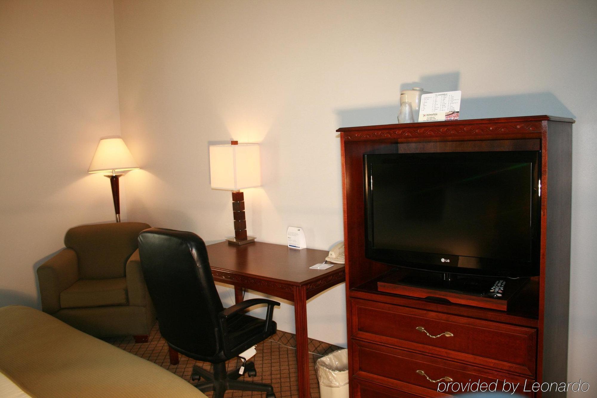 Express & Cincinnati Northeast-milford By Ihg Hotel Milford