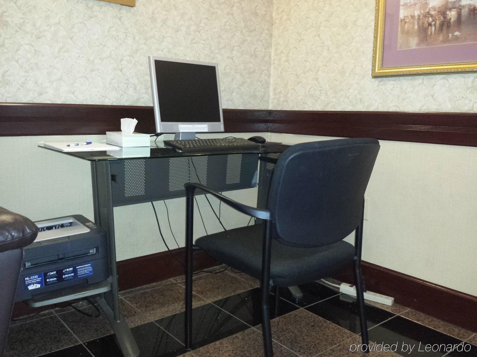 Express & Cincinnati Northeast-milford By Ihg Milford