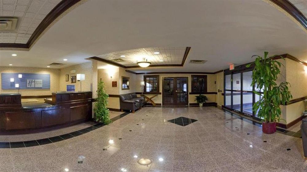 Express & Cincinnati Northeast-milford By Ihg Hotel