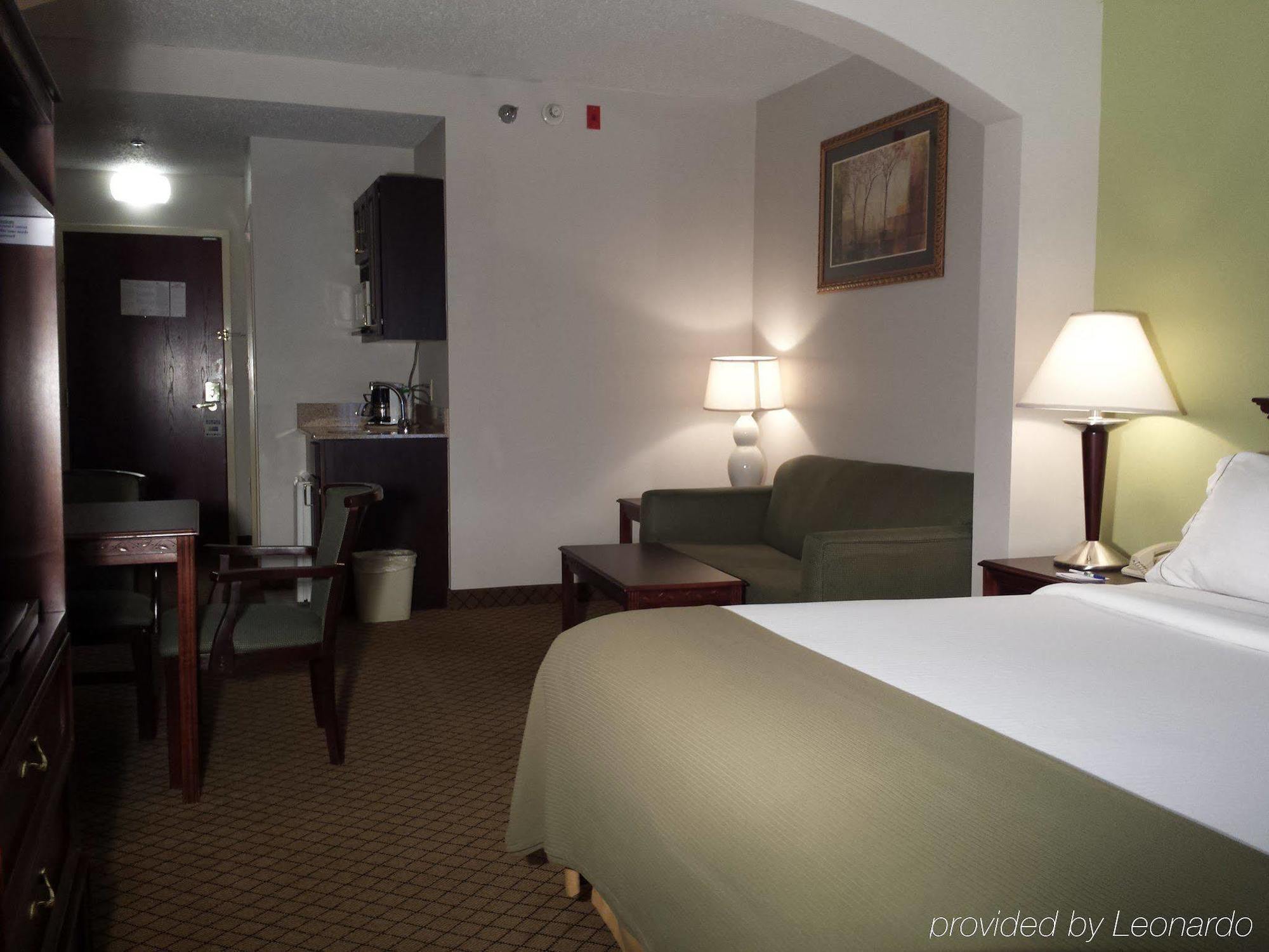Express & Cincinnati Northeast-milford By Ihg 3* Milford