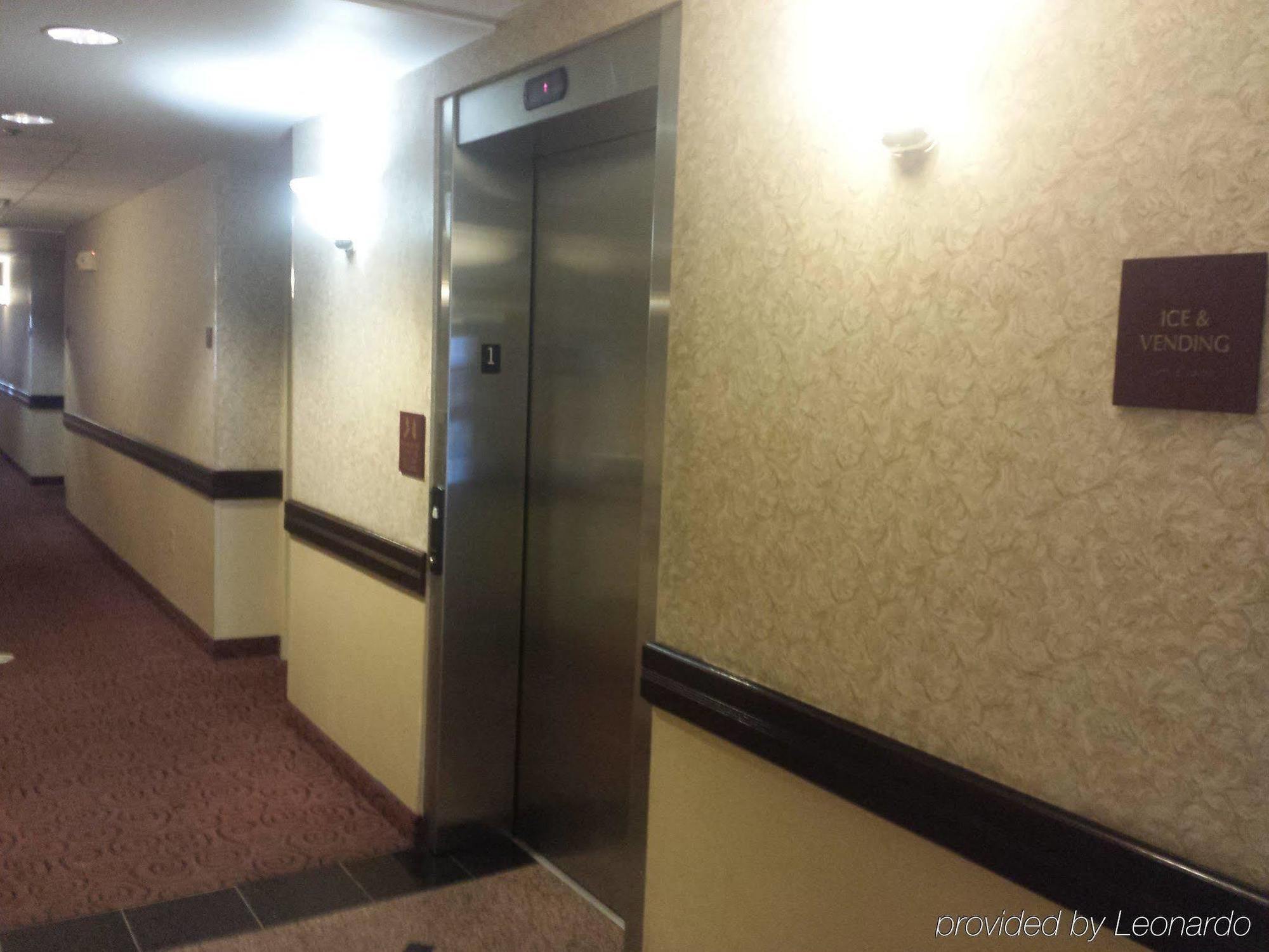 Express & Cincinnati Northeast-milford By Ihg Milford